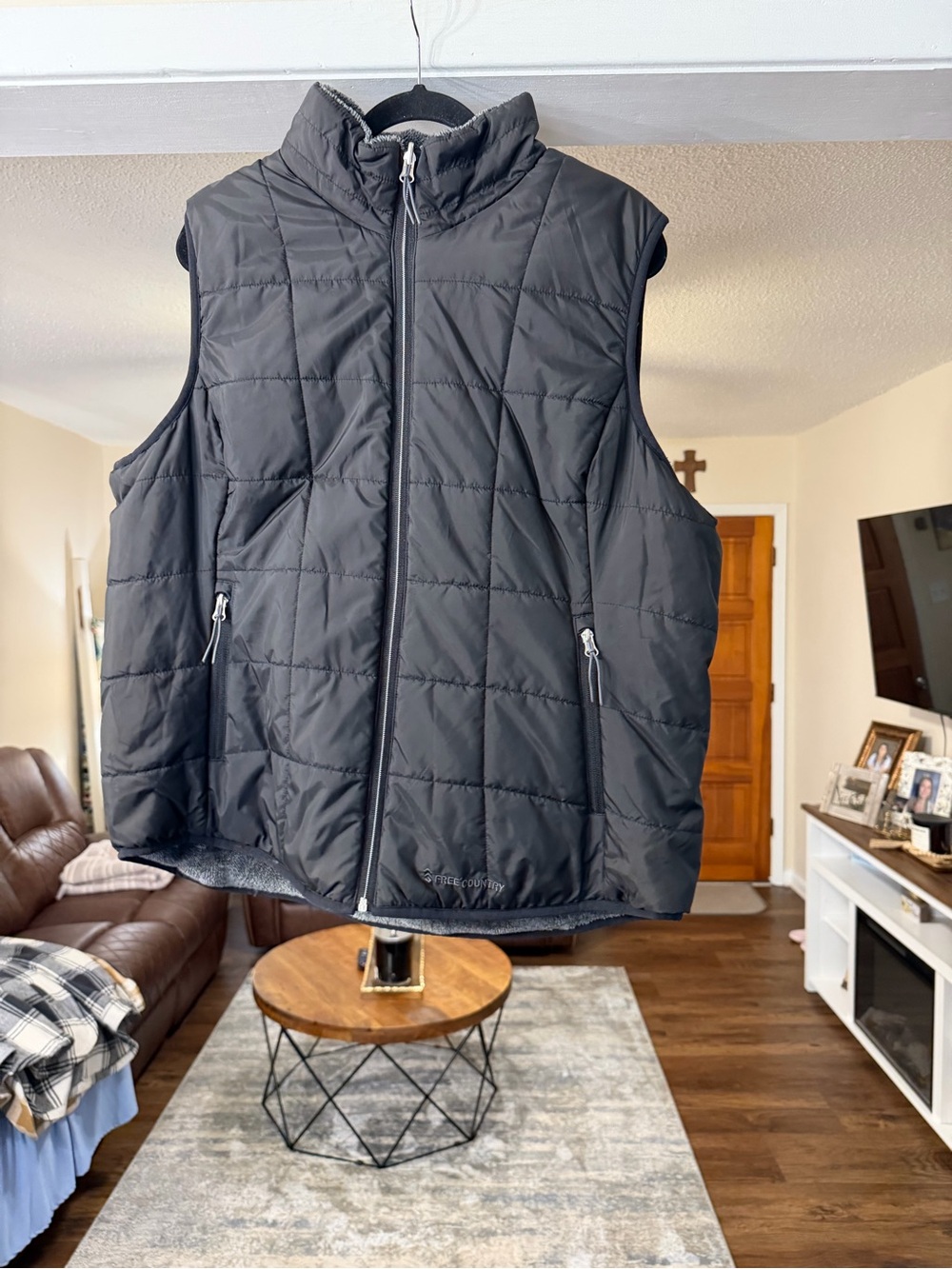Free Country Men's Black Quilted Zip Vest with High Collar
